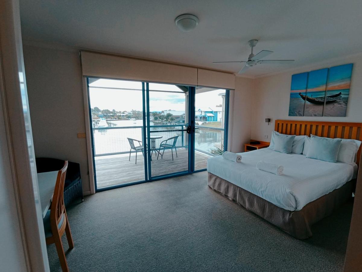 The View - Captains Cove Waterfront Resort Paynesville Exteriér fotografie