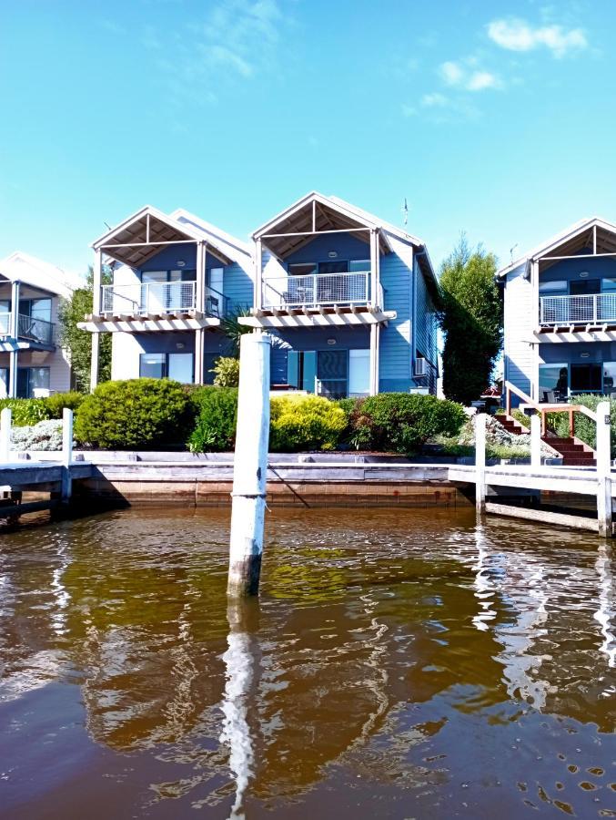 The View - Captains Cove Waterfront Resort Paynesville Exteriér fotografie