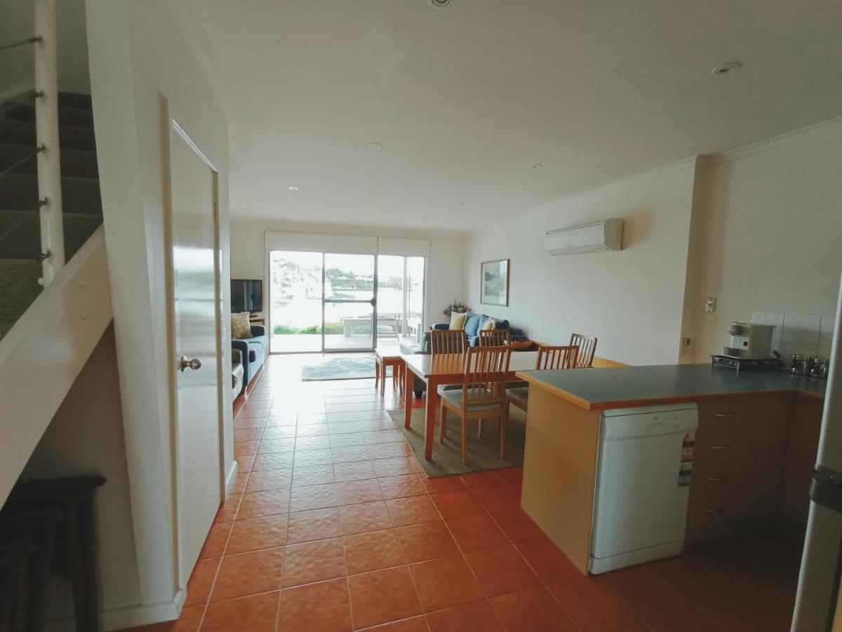 The View - Captains Cove Waterfront Resort Paynesville Exteriér fotografie